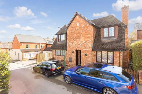 Juniper House Bowden Road, Ascot, SL5 9NJ