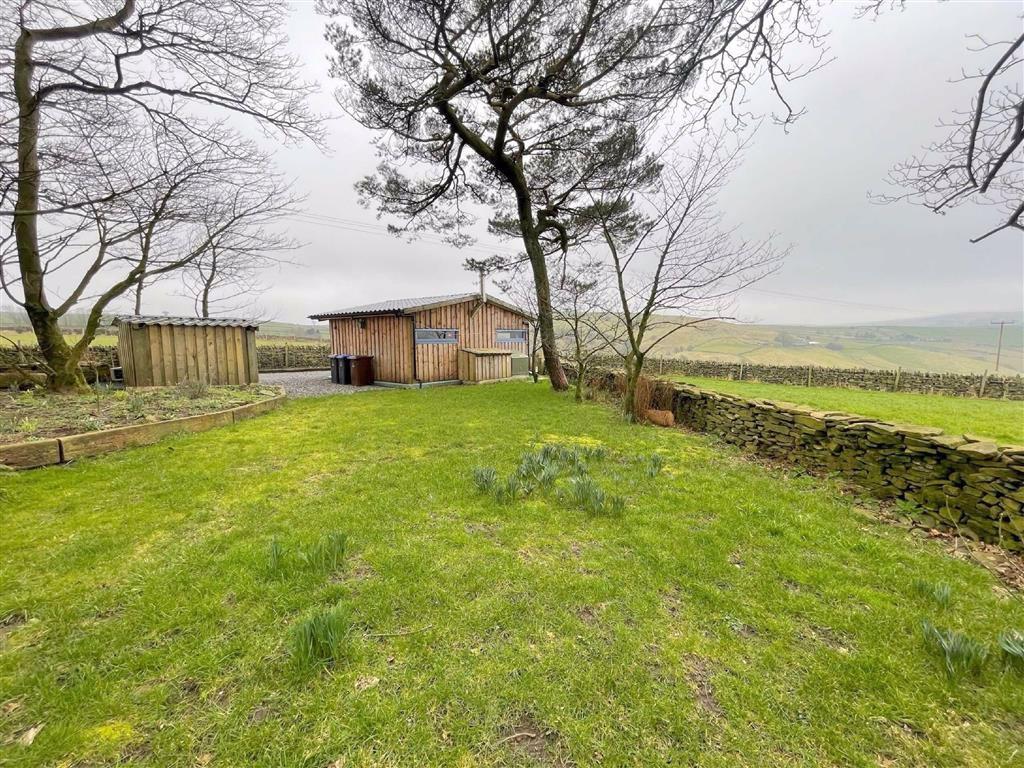 Wilshaw Bottom Lane, Hollinsclough 1 bed property with land £80,000
