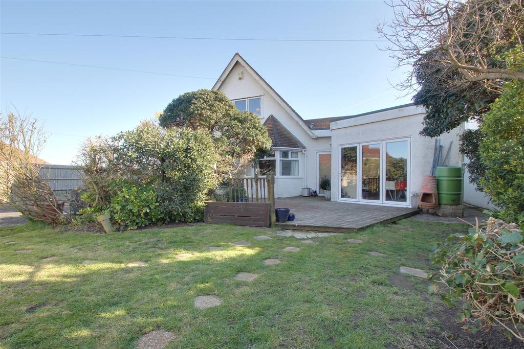 Brighton Road, Lancing 5 bed detached house £600,000