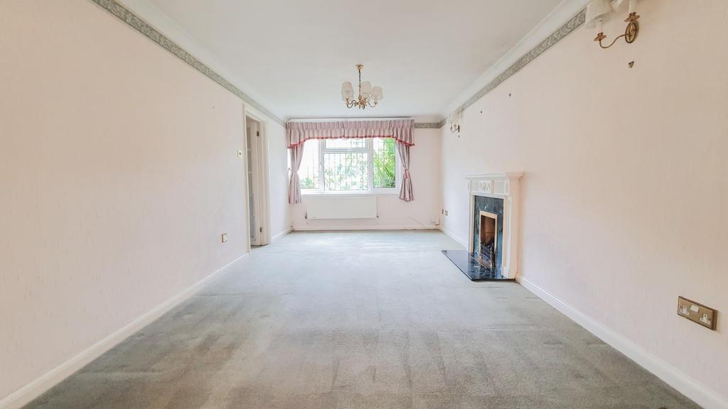 Rivershill, Watton At Stone 4 bed detached house £1,475 pcm (£340 pw)