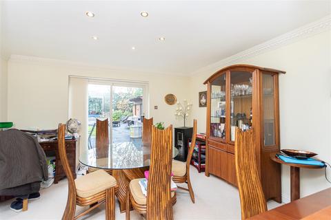 23 Dunkeld Road, Bournemouth, BH3 7EN