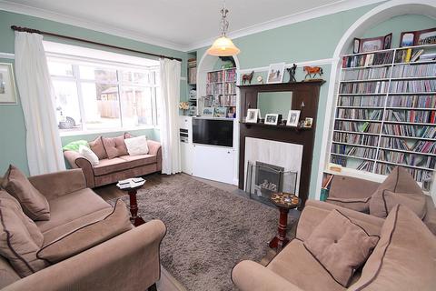 36 Central Avenue, Syston, Leicester, LE7 2EE