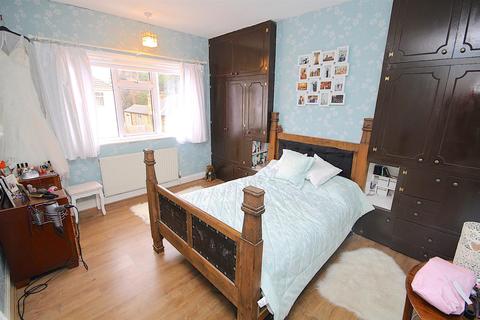 36 Central Avenue, Syston, Leicester, LE7 2EE