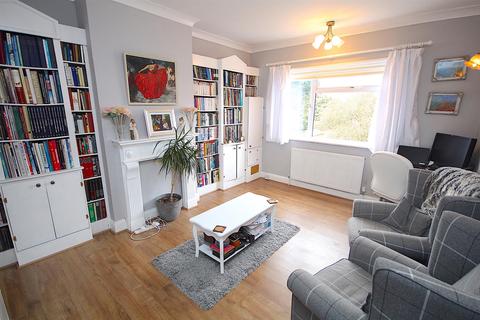 36 Central Avenue, Syston, Leicester, LE7 2EE