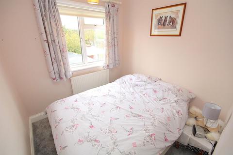 36 Central Avenue, Syston, Leicester, LE7 2EE