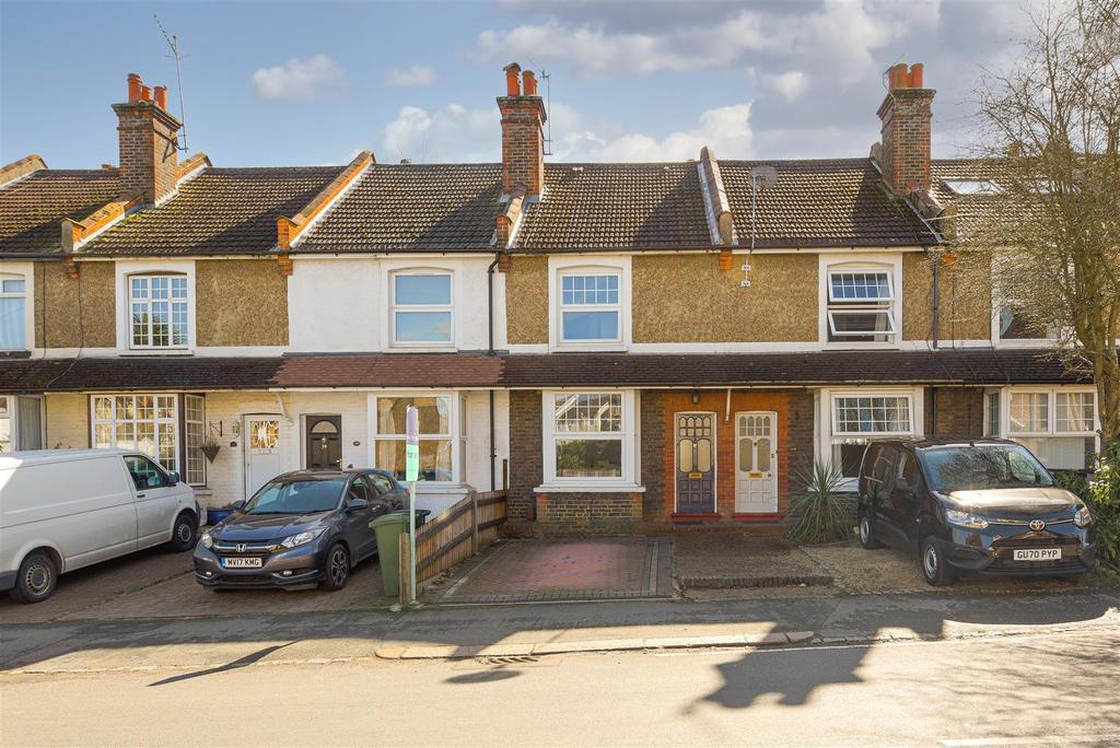 St. Johns Road, Redhill 3 bed house £450,000