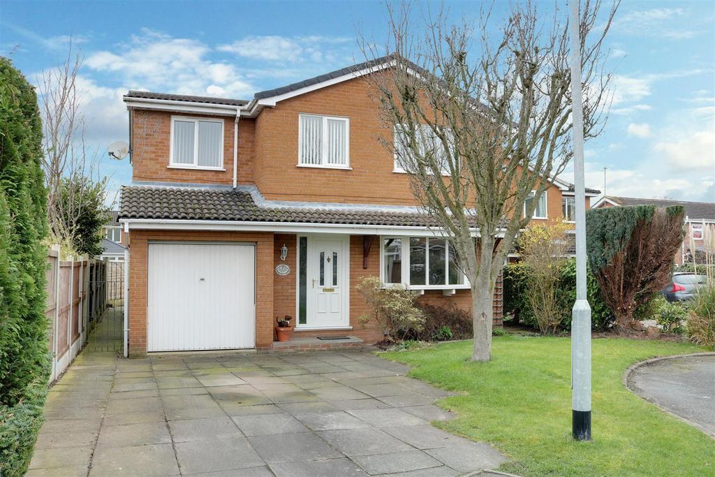 Derwent Close, Alsager, StokeOnTrent 5 bed detached house £300,000