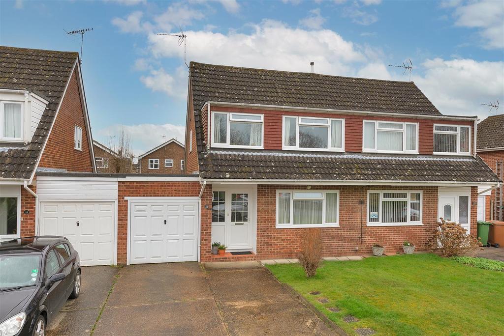 Eastwell Close, Paddock Wood, Tonbridge 3 bed semidetached house £
