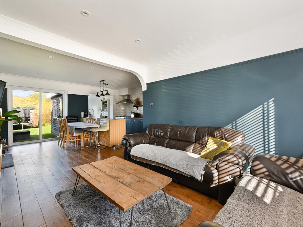 CHIPSTEAD WAY 194 (30 FROM 51)-13.jpg