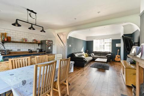 194 Chipstead Way, Banstead, SM7 3JU