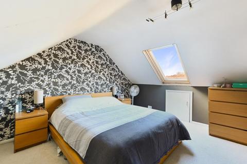 194 Chipstead Way, Banstead, SM7 3JU