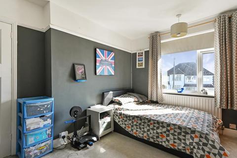 194 Chipstead Way, Banstead, SM7 3JU