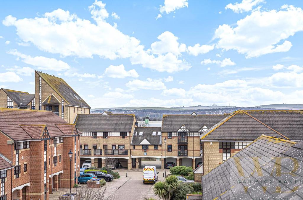 Emerald Quay, ShorehamBySea 3 bed apartment £325,000