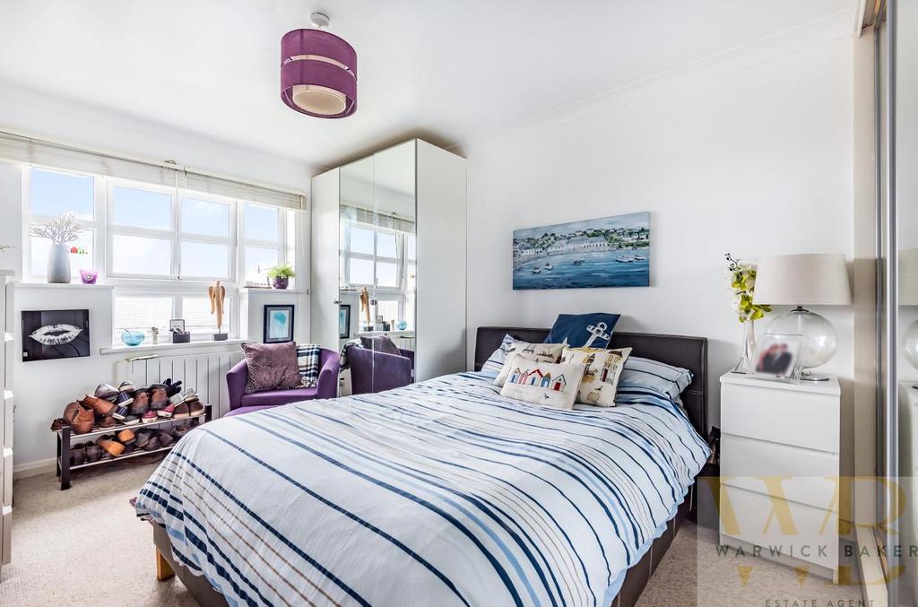 Emerald Quay, ShorehamBySea 3 bed apartment £325,000