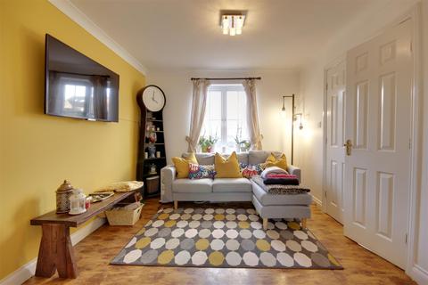 3 Alder Close, Brough, HU15 1ST
