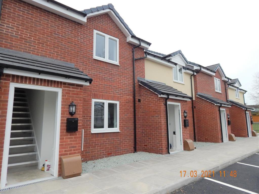Woodrow Gardens, Redditch 1 bed £650 pcm (£150 pw)