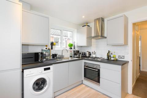 3 Leicester Close, Worcester Park, KT4 8TJ
