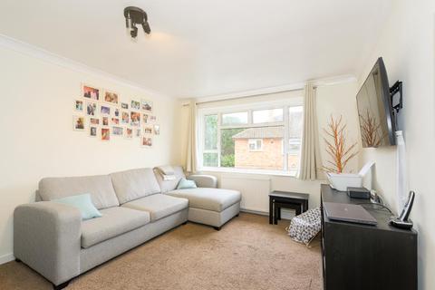 3 Leicester Close, Worcester Park, KT4 8TJ