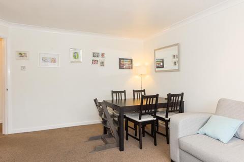 3 Leicester Close, Worcester Park, KT4 8TJ