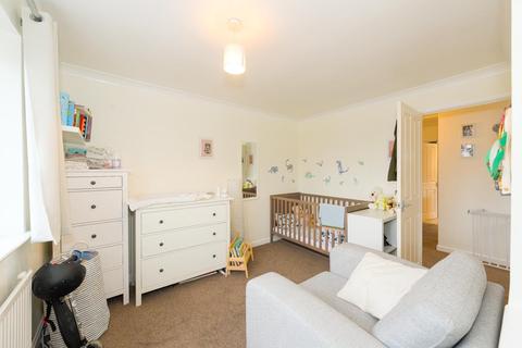 3 Leicester Close, Worcester Park, KT4 8TJ