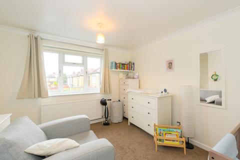 3 Leicester Close, Worcester Park, KT4 8TJ