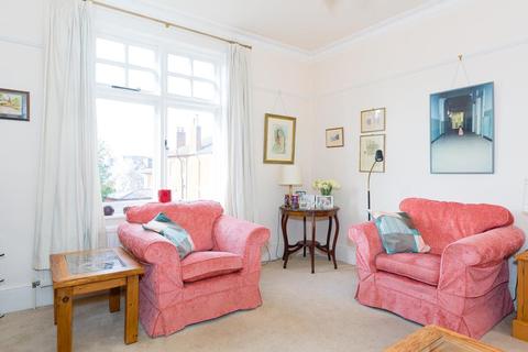 21b Worple Road, Epsom, KT18 5EP