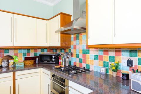 21b Worple Road, Epsom, KT18 5EP