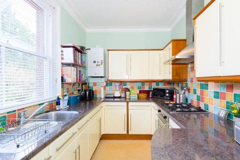 21b Worple Road, Epsom, KT18 5EP