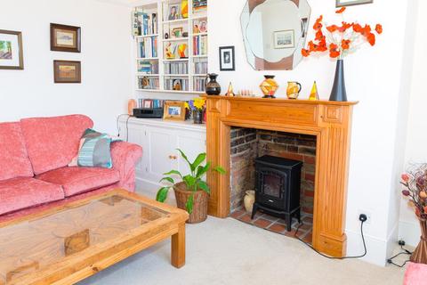21b Worple Road, Epsom, KT18 5EP
