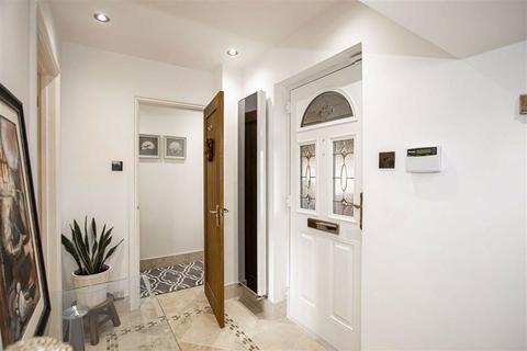 2 Mickleton, Downhead Park, Milton Keynes, MK15 9AT