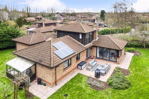 2 Mickleton, Downhead Park, Milton Keynes, MK15 9AT