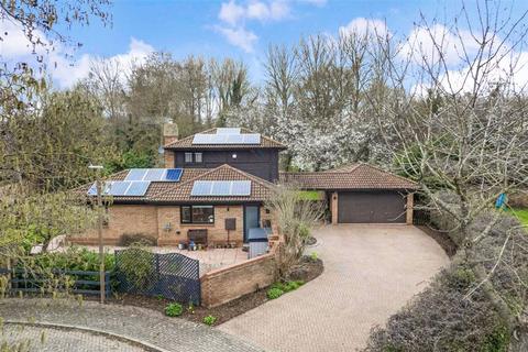 2 Mickleton, Downhead Park, Milton Keynes, MK15 9AT