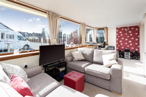 Glenavon House Main Street, Newtonmore, PH20 1DR