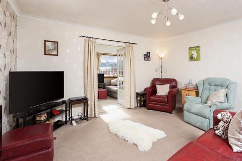 Glenavon House Main Street, Newtonmore, PH20 1DR