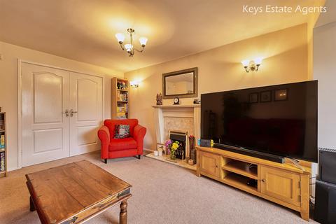 16 Tregenna Close, Stoke-on-trent, ST3 7UL