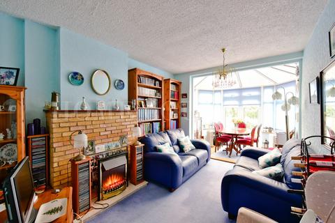 25 Wroxham Gardens, Potters Bar, EN6 3DH