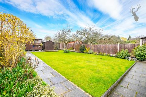 15 Orchard Drive, Theydon Bois, Epping, CM16 7DH