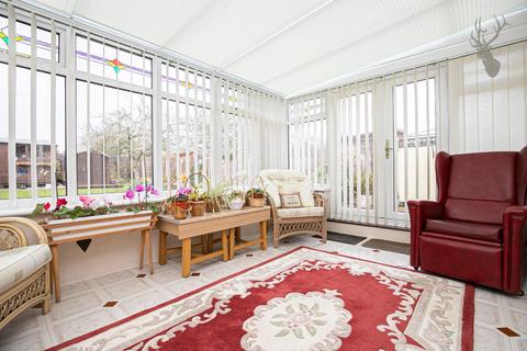 15 Orchard Drive, Theydon Bois, Epping, CM16 7DH