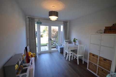 28 Crossways, Chelmsford, CM2 9EP