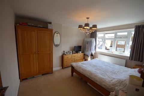 28 Crossways, Chelmsford, CM2 9EP