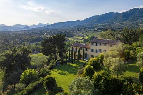 6 bedroom villa, Capannori, Lucca, Tuscany