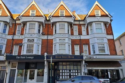 1 bedroom flat to rent, South Street, Little Chelsea, Eastbourne BN21