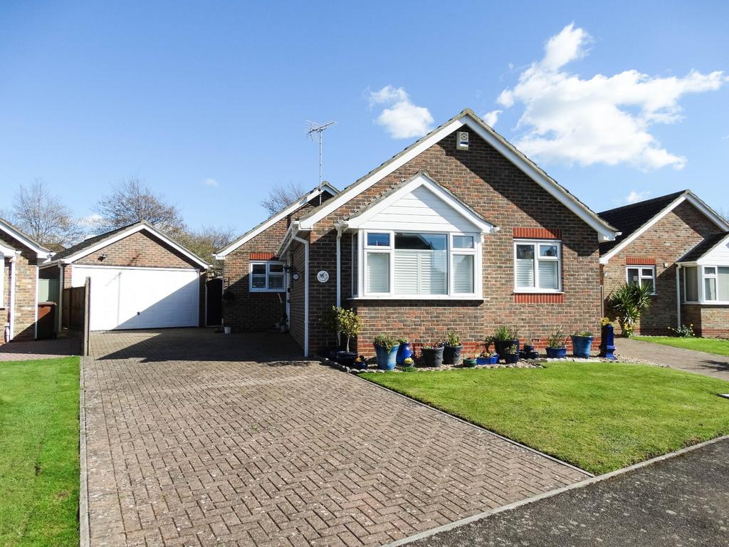 Middleton On Sea, Bognor Regis 3 bed detached bungalow for sale £440,000