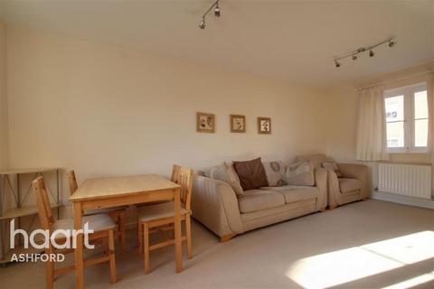 2 bedroom flat to rent, Bluebell Road, TN23...