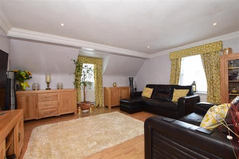 11 Anisa Close, Kings Hill, West Malling, ME19 4EW