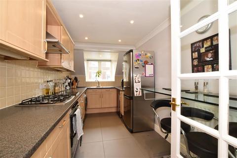 11 Anisa Close, Kings Hill, West Malling, ME19 4EW