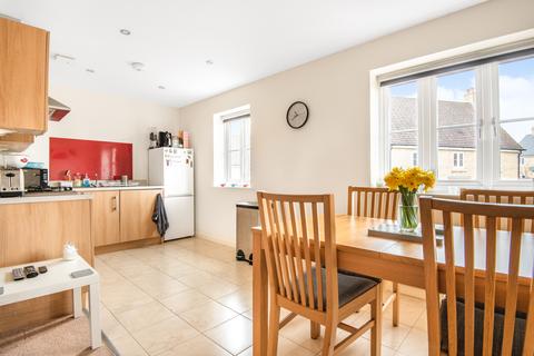 8 Chambers Court, Faringdon, SN7 7FS