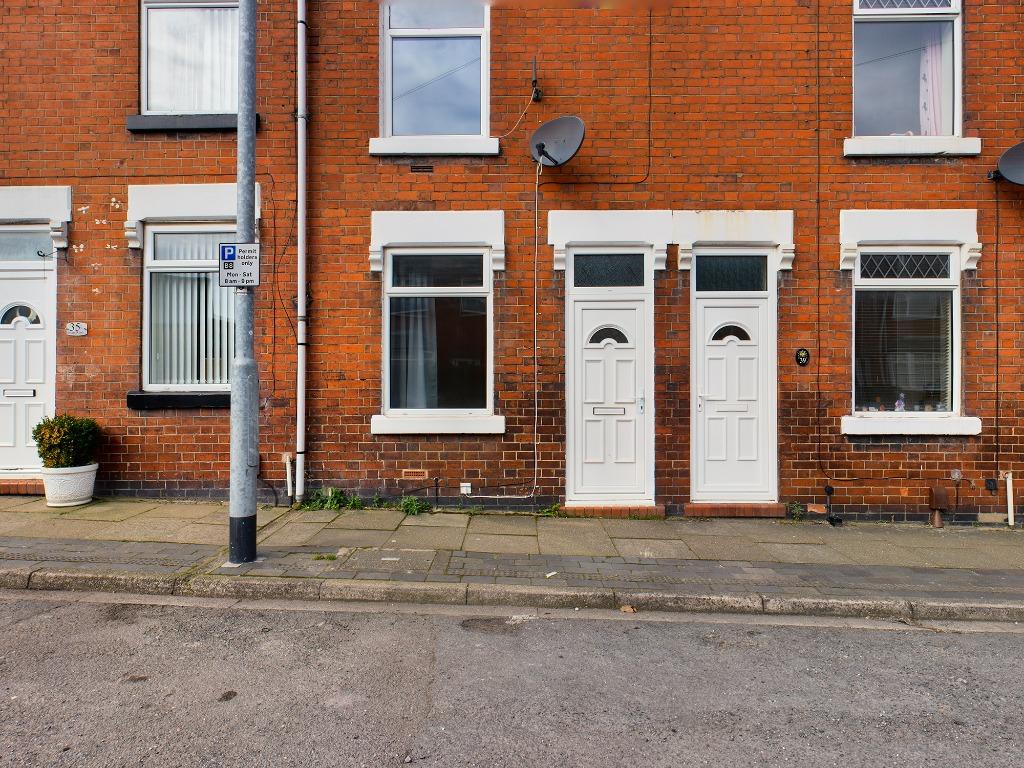 Bycars Road, Burslem, StokeonTrent... 2 bed terraced house £525 pcm