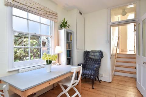 9 Ashmead Road, London, SE8 4DY