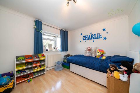 4 Roseheath, Hemel Hempstead, HP1 2LX